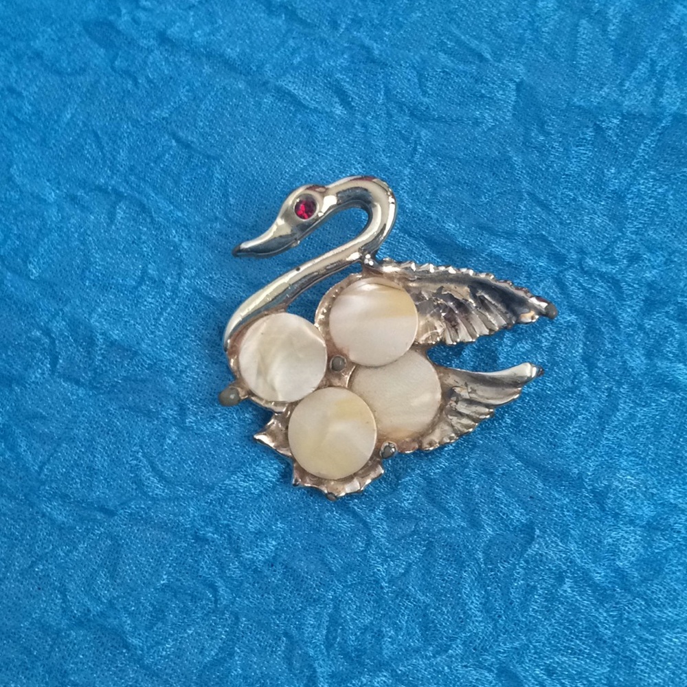 Gold Swan Brooch